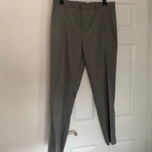 CAlven Klein dress pants gray in new condition